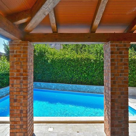 Ferienhaus Mit Privatpool Fuer 5 Personen Ca 80 Qm In Liznjan, Istrien Suedkueste Von Istrien Exterior foto
