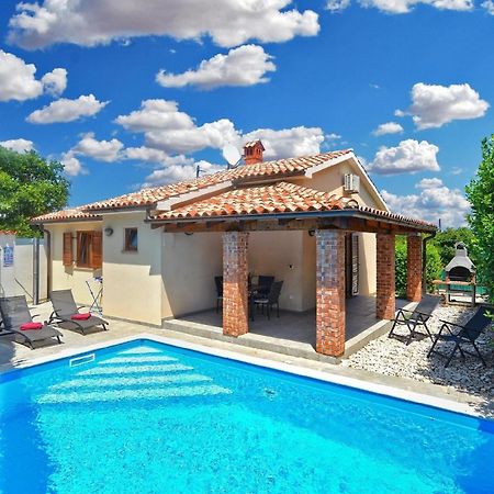 Ferienhaus Mit Privatpool Fuer 5 Personen Ca 80 Qm In Liznjan, Istrien Suedkueste Von Istrien Exterior foto